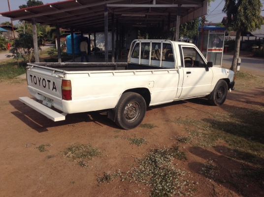 ขายรถกระบะ TOYOTA HERO ปี 30 สภาพพร้อมใช้งาน หน้าเดิม คัสซีสวย เครื่องดี ในหัวเก๋งไม่มีผุ ยางเต็ม ทะเบียนเต็มพร้อมโอน