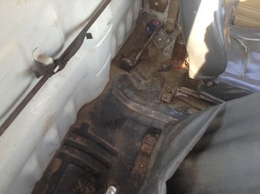 ขายรถกระบะ TOYOTA HERO ปี 30 สภาพพร้อมใช้งาน หน้าเดิม คัสซีสวย เครื่องดี ในหัวเก๋งไม่มีผุ ยางเต็ม ทะเบียนเต็มพร้อมโอน