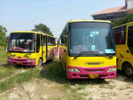 รถบัส ฮีโน่ 6 ล้อ FC4J  145 แรงม้า  สนใจติดต่อ 081 - 6079515