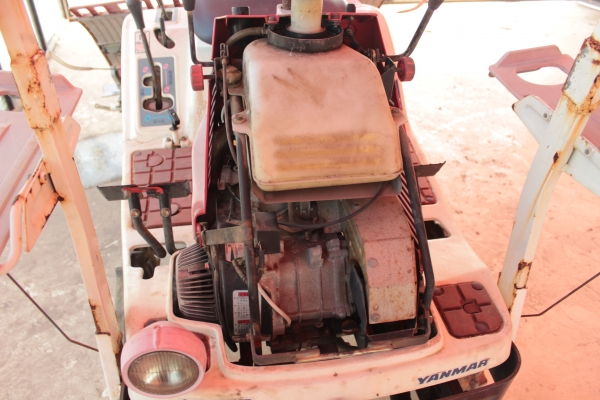 ขายรถดำนา YANMAR Pe-4 4แถว ราคา 60,000บาท ขายรถดำนา YANMAR Pe-4 4แถว ราคา 60,000บาท