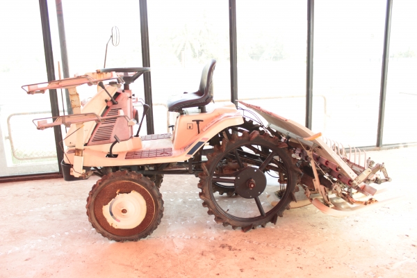 ขายรถดำนา YANMAR Pe-4 4แถว ราคา 60,000บาท