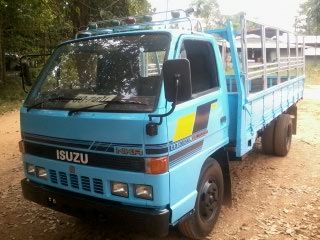 NKR   110  เกียร์ยาวปี33