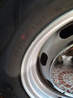 ขายยางmaxxis 195/65/15 ปี13 4เส้น วิ่งแค่1000โล ขายยางmaxxis 195/65/15 ปี13 4เส้น วิ่งแค่1000โล