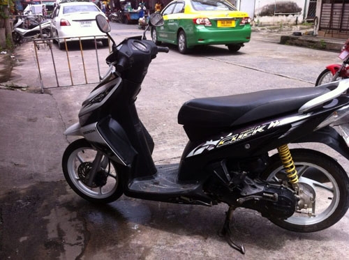 ขายด่วน click ปี 50 ล้อแม็กซ์ขาว สีน้ำเงิน ดำ เครื่องเดิมๆแน่นๆ มีเล่ม เอกสารครบ