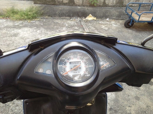 ขายด่วน click ปี 50 สีขาว น้ำเงิน รถบ้าน เดิมๆ ไม่หลวม ไม่มีควัน เอกสารครบ ทดลองขับดูได้จ้า