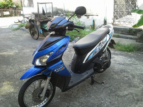 ขายด่วน click ปี 50 สีขาว น้ำเงิน รถบ้าน เดิมๆ ไม่หลวม ไม่มีควัน เอกสารครบ ทดลองขับดูได้จ้า