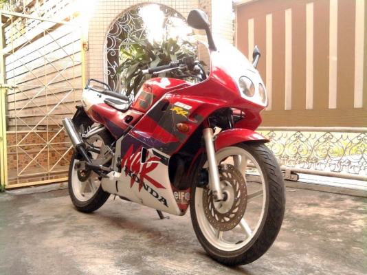 ขออนุญาติขาย HONDA  NSR150 RR สภาพสวยมาก ล้อแม็ก โอนให้ฟรี