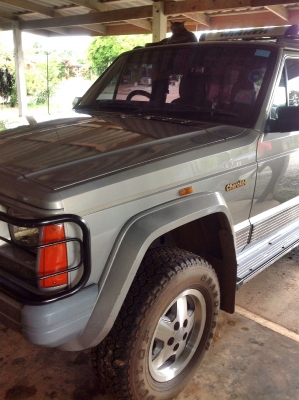 ขายถูก จิ๊ฟ เชอโรกี ปี96  ติดถังแก๊ส ราคา 300,000 เท่านั้น!