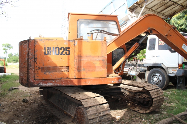 ขายด่วนรถแบ็คโฮ HITACHI รุ่น UH025