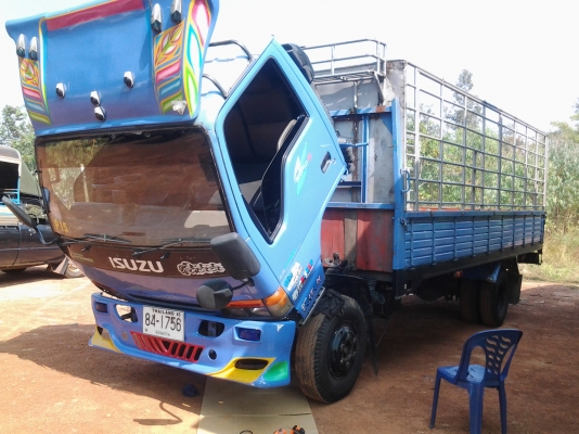 ISUZU NQR66RX5T 120ฝาขาว ยาว 5.6 ม. แอร์เย็น ภายในสวย พร้อกคอก ภาษีเต็ม