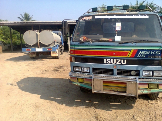 ISUZU NPR 59LU 115 แรงม้า หัวคัสซี มีกระบะคาร์โก้