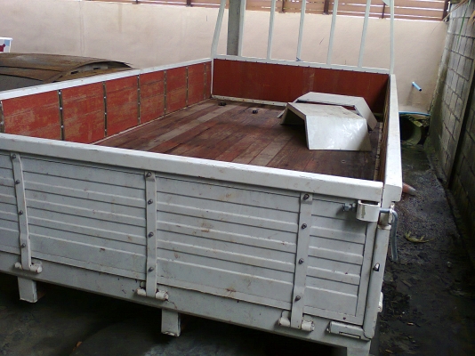 ISUZU NPR 59LU 115 แรงม้า หัวคัสซี มีกระบะคาร์โก้