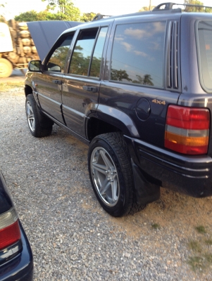 รถ Jeep Cherokee ปี 96 สีเปลือกมังคุด สภาพดีพร้อมใช้(เจ้าของใช้เอง) รถ Jeep Cherokee ปี 96 สีเปลือกมังคุด สภาพดีพร้อมใช้(เจ้าของใช้เอง)