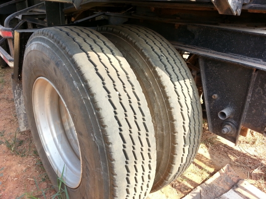 ต้องการขาย ISUZU 360HP ปี 53 ดั๊มแม่-ลูก คอกกะบะสามมิตร ลูก3เพลา