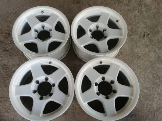 9500 ล้อลาย Bradley สีขาว 16 x 8 ออฟ 0 9500 ล้อลาย Bradley สีขาว 16 x 8 ออฟ 0