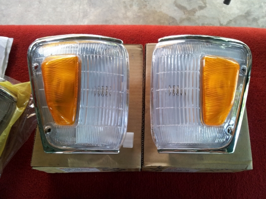 ขายไฟมุม LN 111 ของใหม่