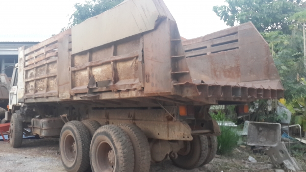 ขายด่วนไอ้หลงโบสองเพลาดั้มแม่ลูกสิบสปีดราคาโคตรถูก ตามสภาพFN527MTF 4044โทร0801515451