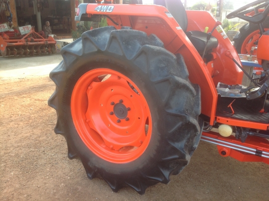 ปัญญาแทรคเตอร์มาแล้ว...จัดมาให้ครับ รีบโดยด่วน.คูโบต้า L4508 พร้อมใบมีดตราช้าง โรตาลี่ตราช้าง เล่มทะเบียนพร้อม จัดส่ง อ.แม่วงค์ จ. นครสวรรค์