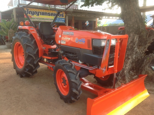 ปัญญาแทรคเตอร์มาแล้ว...จัดมาให้ครับ รีบโดยด่วน.คูโบต้า L4508 พร้อมใบมีดตราช้าง โรตาลี่ตราช้าง เล่มทะเบียนพร้อม จัดส่ง อ.แม่วงค์ จ. นครสวรรค์