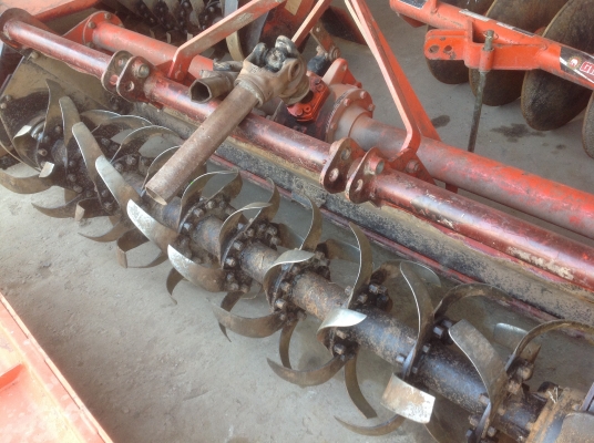 ปัญญาแทรคเตอร์มาแล้ว...จัดมาให้ครับ รีบโดยด่วน.คูโบต้า L4508 พร้อมใบมีดตราช้าง โรตาลี่ตราช้าง เล่มทะเบียนพร้อม จัดส่ง อ.แม่วงค์ จ. นครสวรรค์