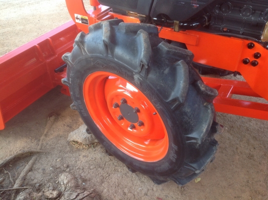 ปัญญาแทรคเตอร์มาแล้ว...จัดมาให้ครับ รีบโดยด่วน.คูโบต้า L4508 พร้อมใบมีดตราช้าง โรตาลี่ตราช้าง เล่มทะเบียนพร้อม จัดส่ง อ.แม่วงค์ จ. นครสวรรค์