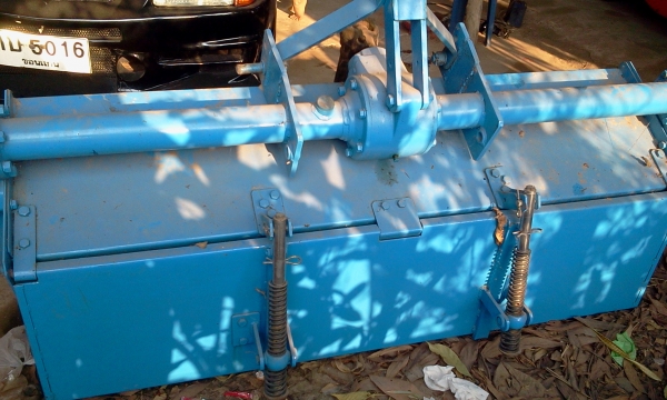 ขายรถไถ  ISEKI TL 4201  เครื่อง ISUZU 4 สูบ turbo พร้อมอุปกรณ์ครบชุด