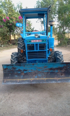 ขายรถไถ  ISEKI TL 4201  เครื่อง ISUZU 4 สูบ turbo พร้อมอุปกรณ์ครบชุด