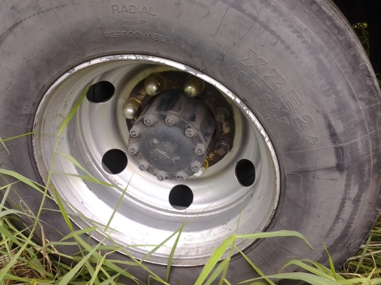 ต้องการขารถฮีโน่6ล้อตู้ด่วนเคื่องดีคัชซีสวยไม่มีผุสภาพสวยพร้อมใช้ปี50สนใจติดต่อด่วนมาก