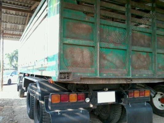 รถบรรทุก 10 ล้อดั๊มพ์ ยี่ห้อ MITSUBISHI รุ่น FN527