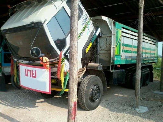 รถบรรทุก 10 ล้อดั๊มพ์ ยี่ห้อ MITSUBISHI รุ่น FN527