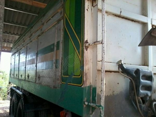 รถบรรทุก 10 ล้อดั๊มพ์ ยี่ห้อ MITSUBISHI รุ่น FN527