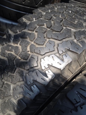 ขายยาง BF ALLTERRAIN 265-70-16 ดอกเป็นก้อน 1ชุดครับ 7500 ขายยาง BF ALLTERRAIN 265-70-16 ดอกเป็นก้อน 1ชุดครับ 7500