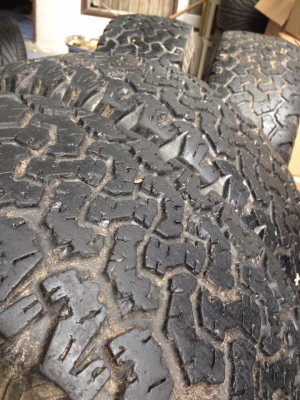 ขายยาง BF ALLTERRAIN 32*11.5*15 ดอก เป็นก้อน ถูกๆ 1ชุดครับ ขายยาง BF ALLTERRAIN 32*11.5*15 ดอก เป็นก้อน ถูกๆ 1ชุดครับ