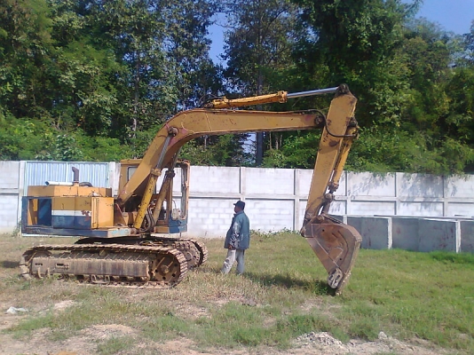 รถขุด KOMATSU 12HD-2