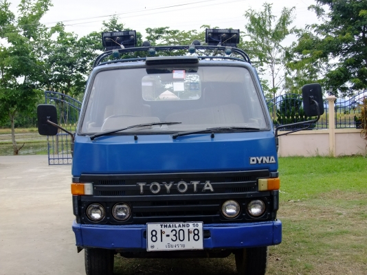 ขายเทนเลอร์ 6 ล้อโตต้า ไดน่า 300 เสริมแต่งเรียบร้อย ทะเบียนเต็ม