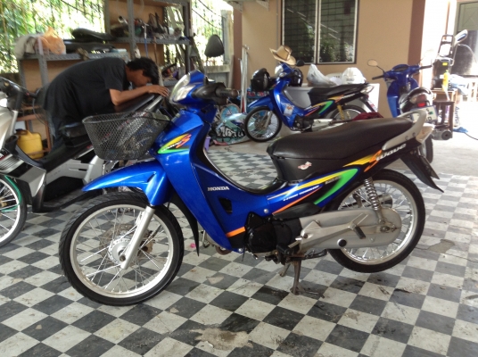 (((ขายปลีกและราคาส่งทุกคันคับ))) ขาย!!!เวฟ125s ปี45 รถเครื่องดีคับ มีเล่มทะเบียนครบ