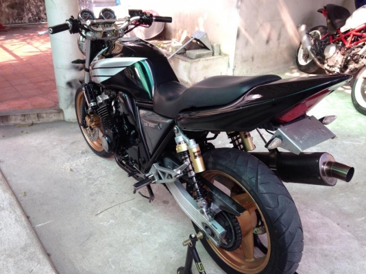 CB 400 ปี 97 ปั๊กแดง เครื่องวิ่งจมไมล์ CB 400 ปี 97 ปั๊กแดง เครื่องวิ่งจมไมล์