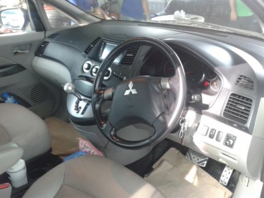 รถบ้านแท้ เจ้าของเต้นท์ใช้เอง เดิมทั้งคัน ไม่เคยทำสีและติดแก๊ส หน้าเดิม หลังเดิม วิ่งน้อยพร้อมใช้งานไม่ต้องเอาไปซ่อม จัดไฟแนนซ์ได้เต็ม มาดูรถก่อนหรือทดลองขับดูได้