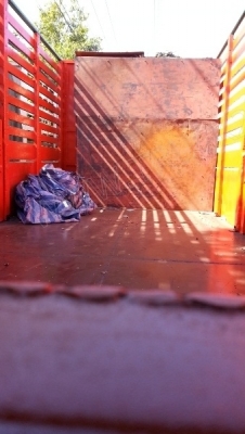 รถบรรทุก 10 ล้อ ยี่ห้อ HINO 168 แรงม้า ติดแก๊ส NGV 8 ถัง ลักษณะถังยืน