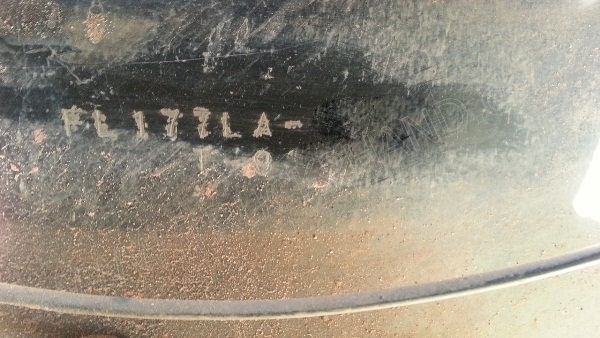 รถบรรทุก 10 ล้อ ยี่ห้อ HINO 168 แรงม้า ติดแก๊ส NGV 8 ถัง ลักษณะถังยืน