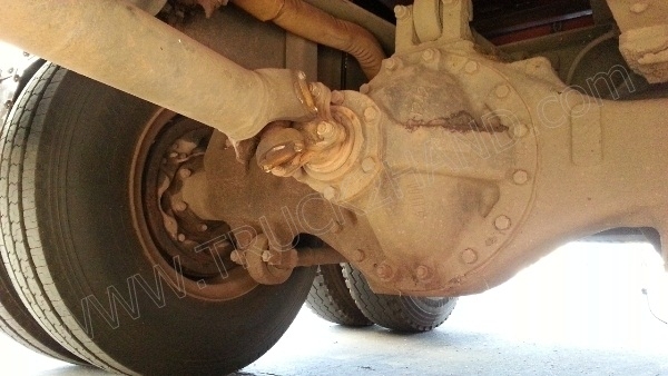 รถบรรทุก 10 ล้อ ยี่ห้อ HINO 168 แรงม้า ติดแก๊ส NGV 8 ถัง ลักษณะถังยืน