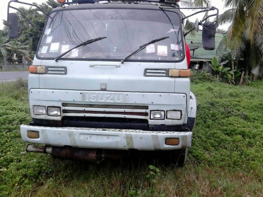 ISUZU JCM รถน้ำมัน เพลาเดียว เครื่องเดิม เกียร์เดิม หัวเดิม คัสซีสวย ถัง15000ล.
