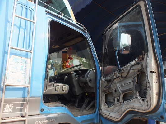 MITSUBISHI FN  คุณสันติ จ.สมุทรปราการมัดจำเรียบร้อยแล้วค่ะ