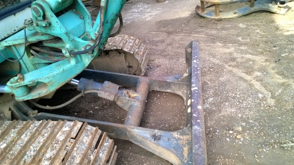 PC30-7 เก๋งตู้ สวยๆรถเช็คนอกใช้น้อยมาก ดับสวิทย์...มีใบอินวอยน์เรียบร้อย.