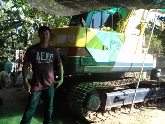 ขายแบ็คโฮเก่านอกใช้งานน้อย