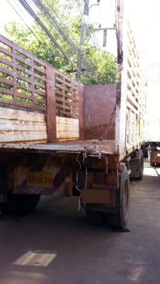 รถบรรทุก พ่วงแม่-ลูก ยี่ห้อ NISSAN ติดแก๊ส NGV 8 ถัง ลักษณะถังยืน