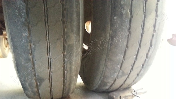 รถบรรทุก พ่วงแม่-ลูก ยี่ห้อ NISSAN ติดแก๊ส NGV 8 ถัง ลักษณะถังยืน