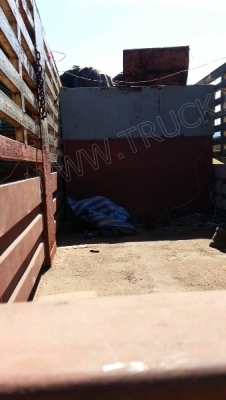 รถบรรทุก พ่วงแม่-ลูก ยี่ห้อ NISSAN ติดแก๊ส NGV 8 ถัง ลักษณะถังยืน