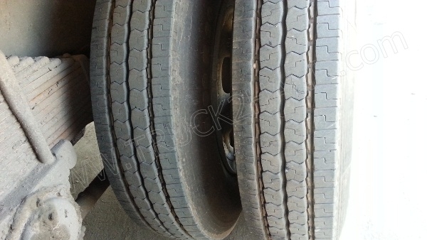 รถบรรทุก 10 ล้อ ยี่ห้อ HINO 168 แรงม้า  ติดแก๊ส NGV 8 ถัง ลักษณะถังยืน