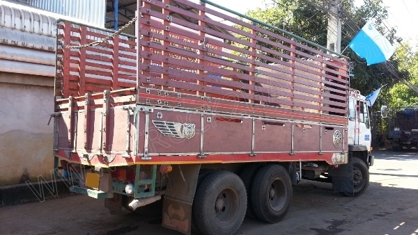 รถบรรทุก 10 ล้อ ยี่ห้อ HINO 168 แรงม้า  ติดแก๊ส NGV 8 ถัง ลักษณะถังยืน